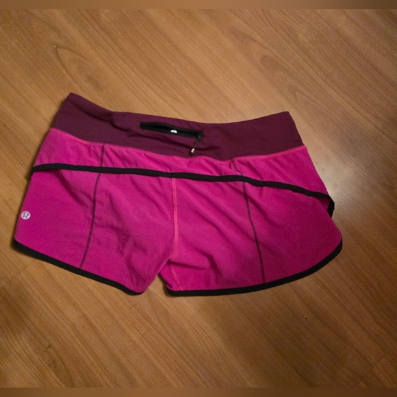 Lululemon Athletica Women's Magenta and Burgundy Athletic Shorts Size 8 - Picture 1 of 4
